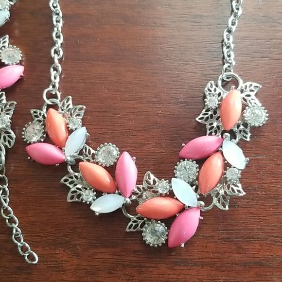 maurices 2 piece bracelet and necklace set - Picture 2 of 4